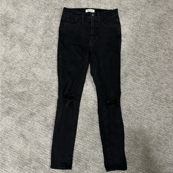 Madewell 10" High-Rise RoadtripperJeans in Davie Wash: Knee-Rip Edition - Picture 3 of 4